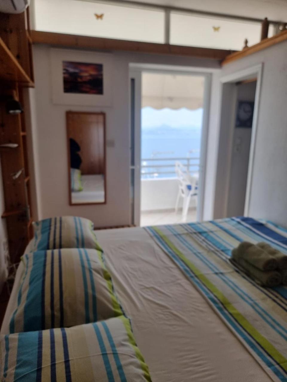 Atlas Apartment With Private Beach And Seaview Blue Loutraki  Exterior photo