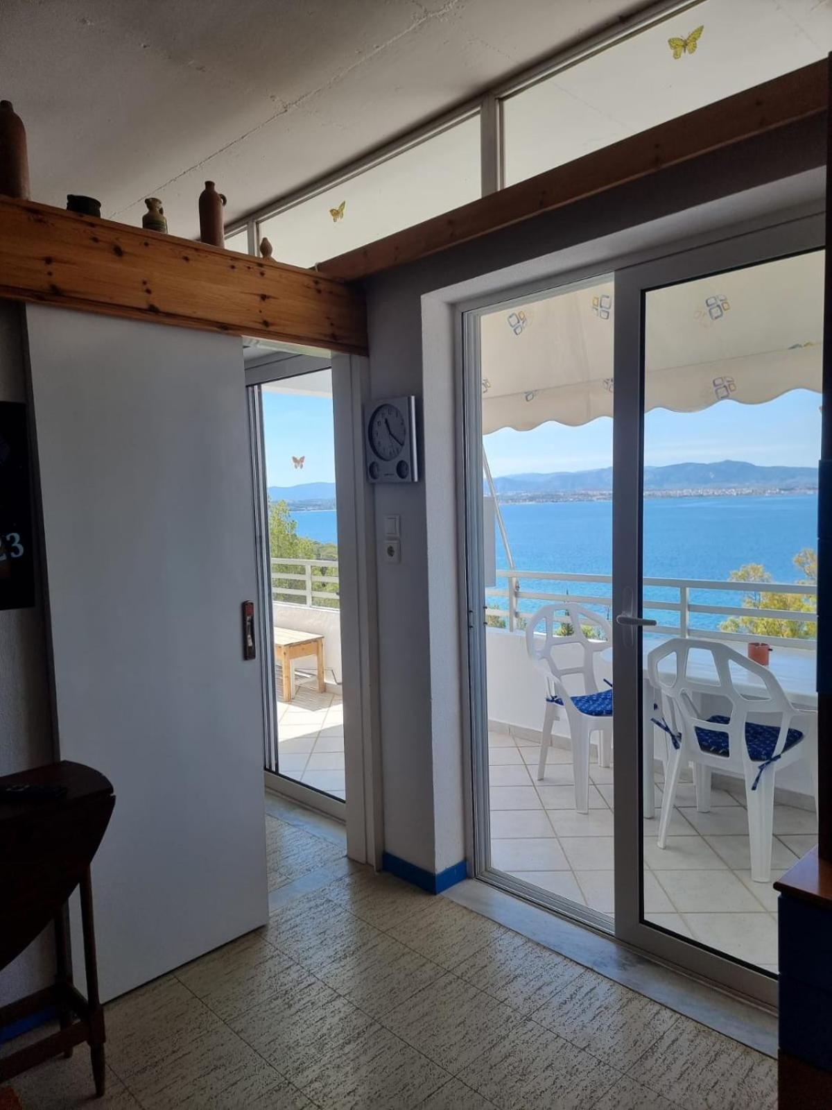 Atlas Apartment With Private Beach And Seaview Blue Loutraki  Exterior photo