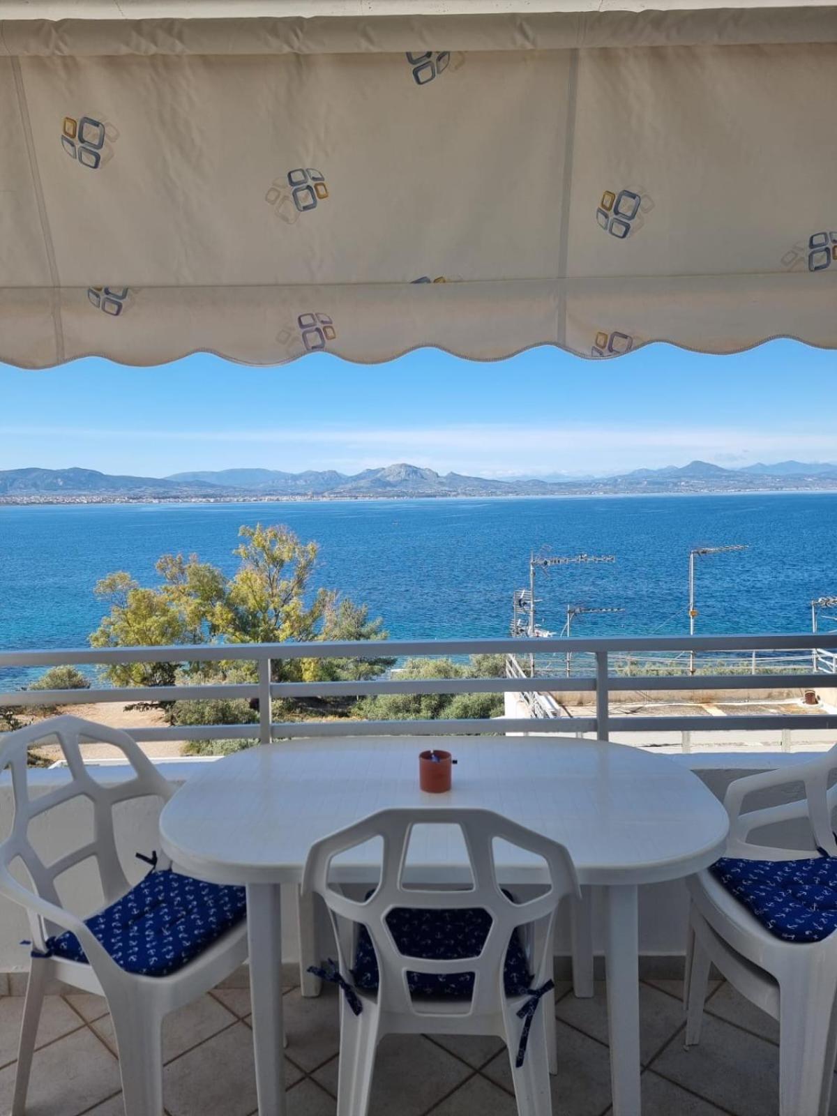 Atlas Apartment With Private Beach And Seaview Blue Loutraki  Exterior photo
