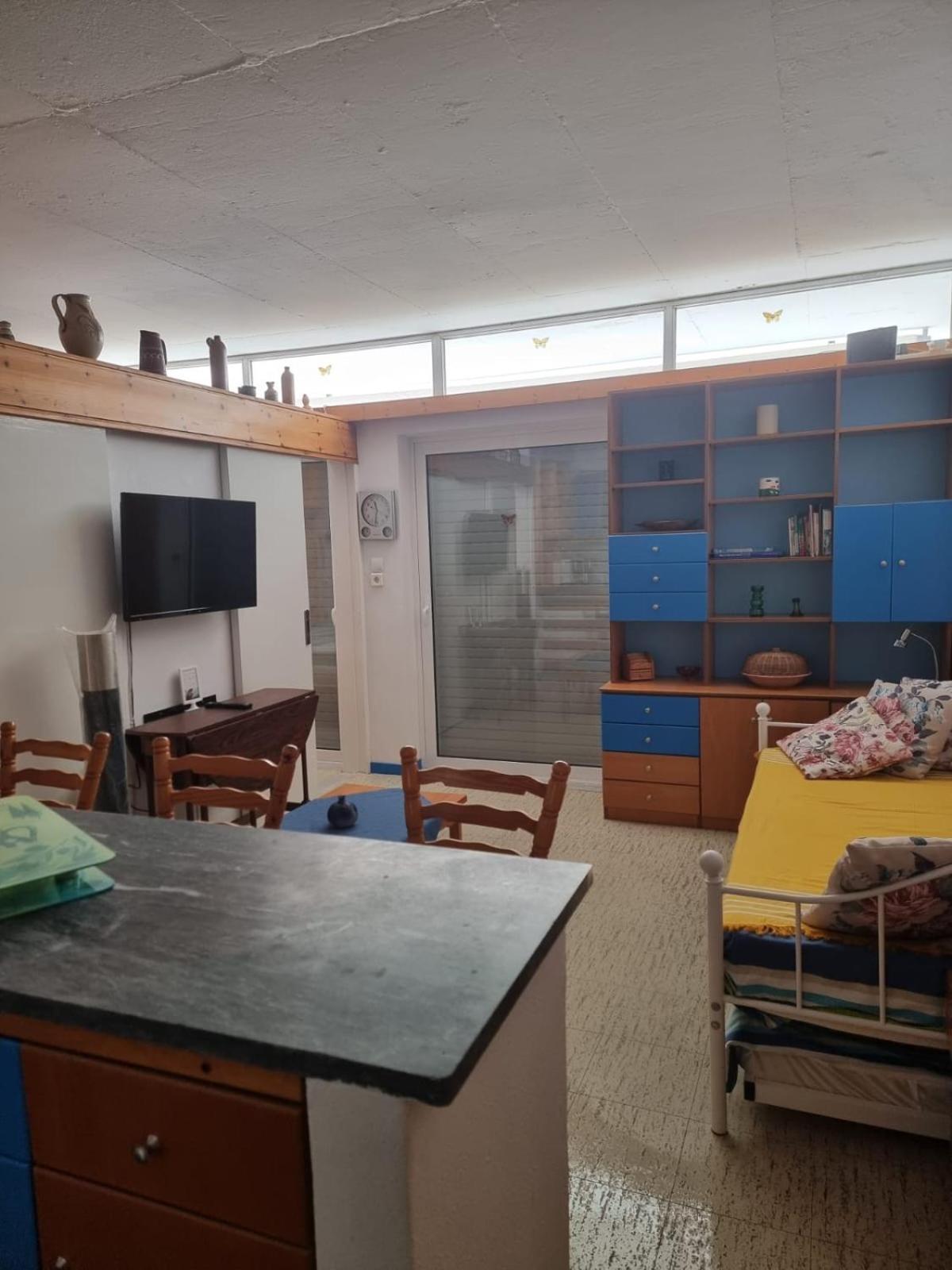 Atlas Apartment With Private Beach And Seaview Blue Loutraki  Exterior photo