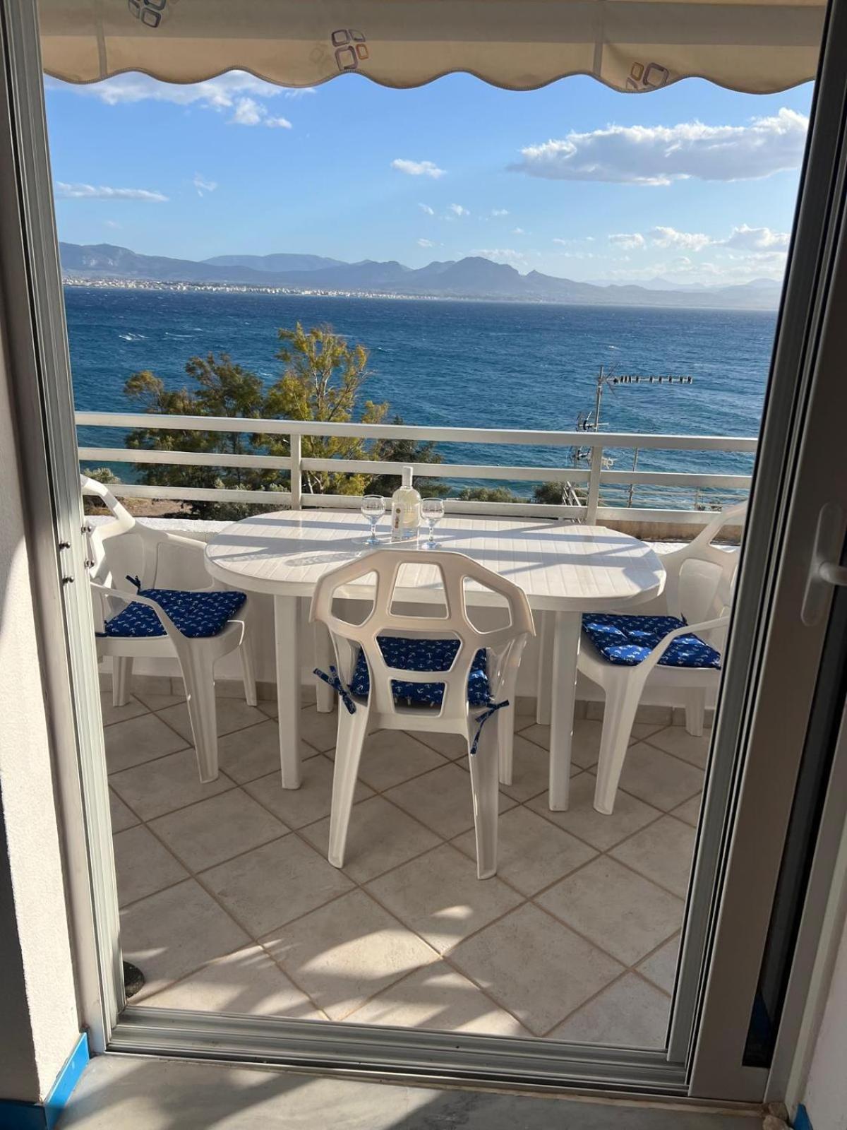 Atlas Apartment With Private Beach And Seaview Blue Loutraki  Exterior photo